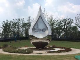 不锈钢镜面亮光雕塑